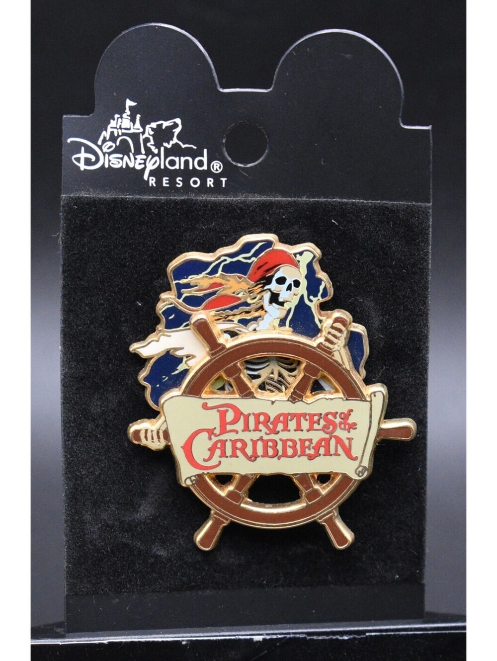 Disney Pirates of the Caribbean Attraction Skeleton Ghost Pin (C9)